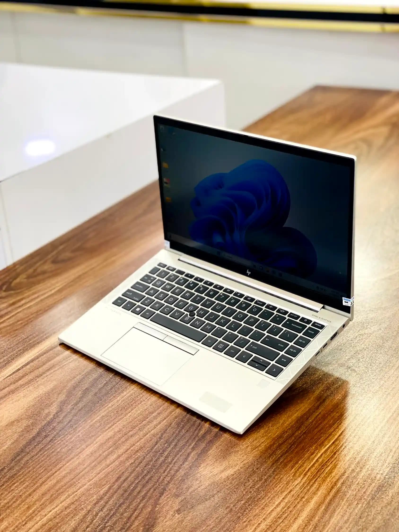 اچپی elitebook 845 g8 مشخصات رایزن 5 | 256ss | 16gb — تصویر ۷