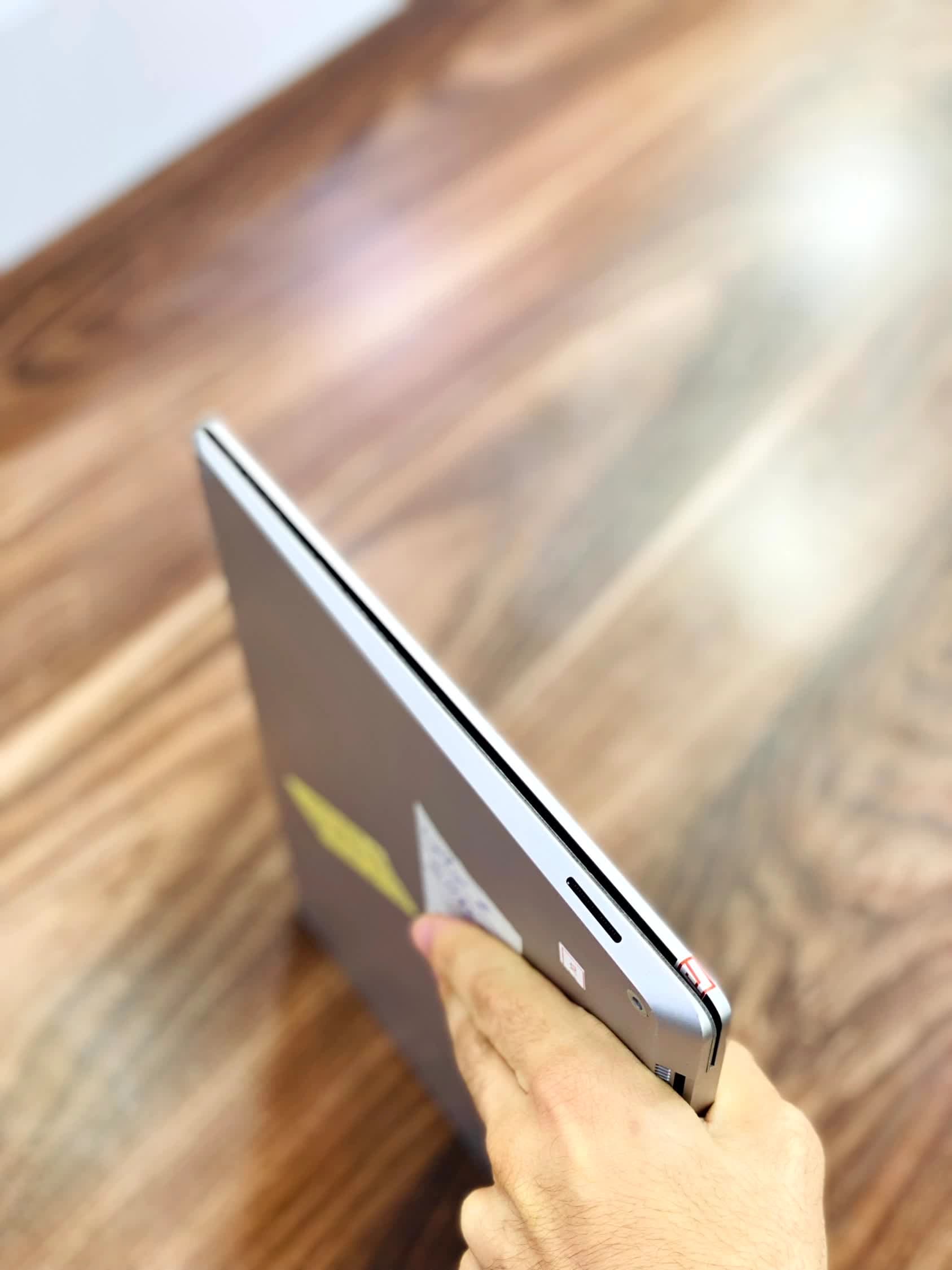 سرفیس لپ تاپ 3 مشخصات i5 8 256 — تصویر ۶