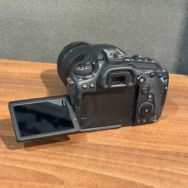 دوربین دست دوم عکاسی کانن Canon EOS 90D DSLR kit EF-S 18-135mm IS USM (900000 شات) — تصویر ۱۲