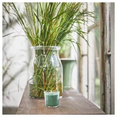 شمع معطر شیشه‌ای ایکیا HEDERSAM سبز/ رایحه چمن تازه/ سوخت 20 ساعته — تصویر ۹