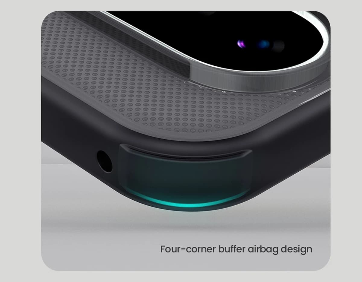 قاب ضدضربه دودی Google Pixel 10 Pro مارک نیلکین مدل Super Frosted Shield Pro Clear — تصویر ۴
