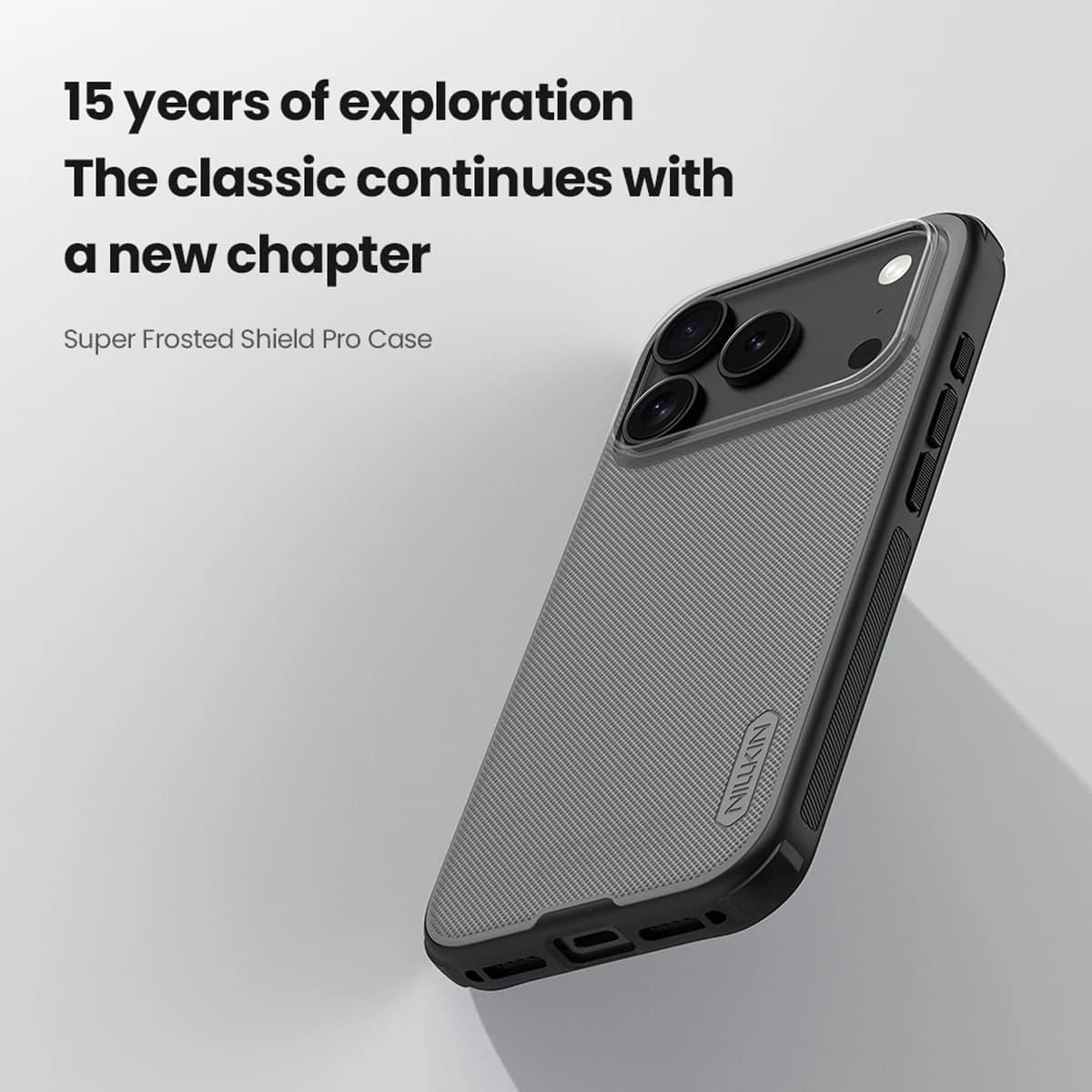قاب دودی ضدضربه iPhone 17 Pro Max مارک نیلکین مدل Super Frosted Shield Pro Clear — تصویر ۳