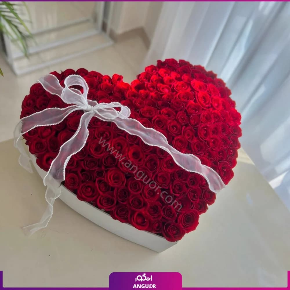 باکس گل قلبی رز قرمز لوکس