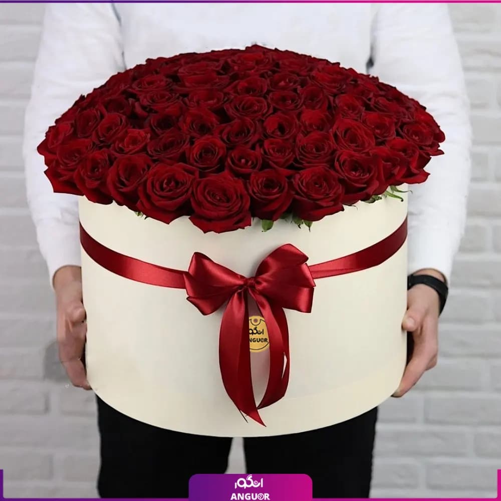 باکس گل رز قرمز 101 شاخه