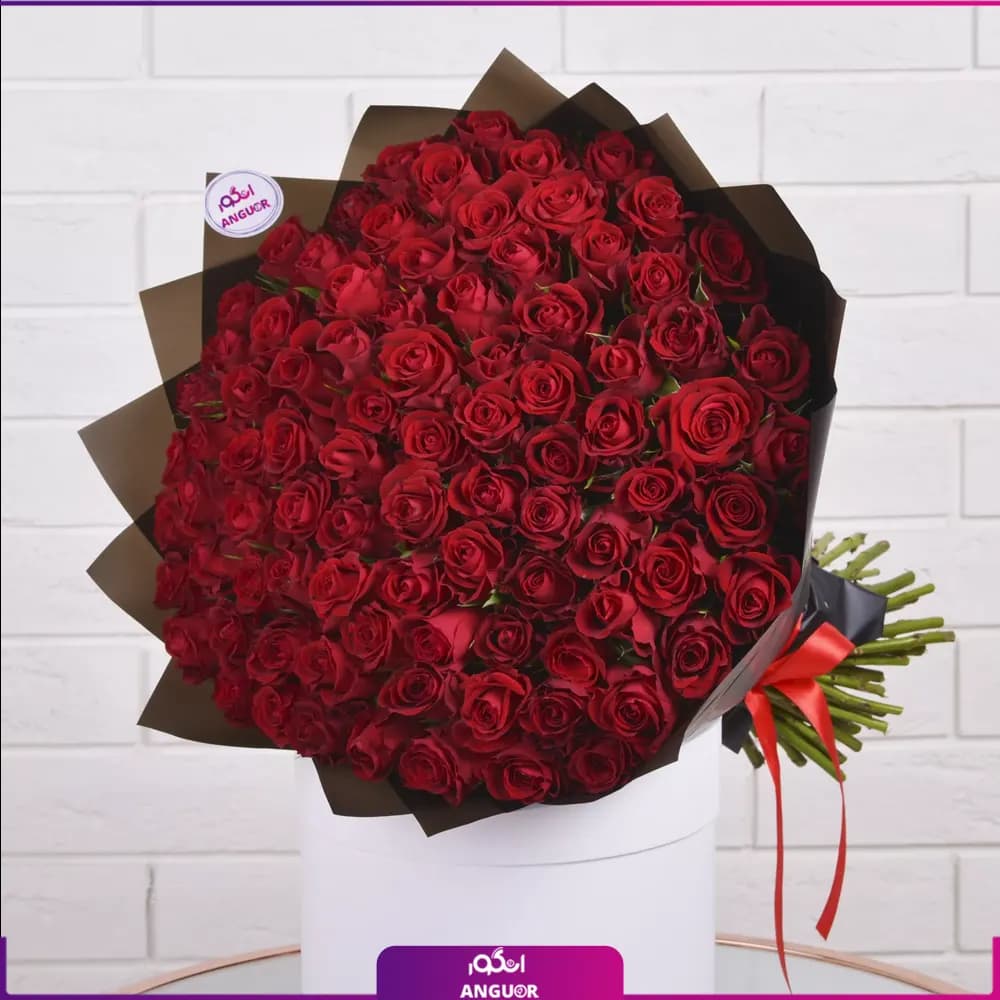 دسته گل رز قرمز 101 شاخه — تصویر ۳