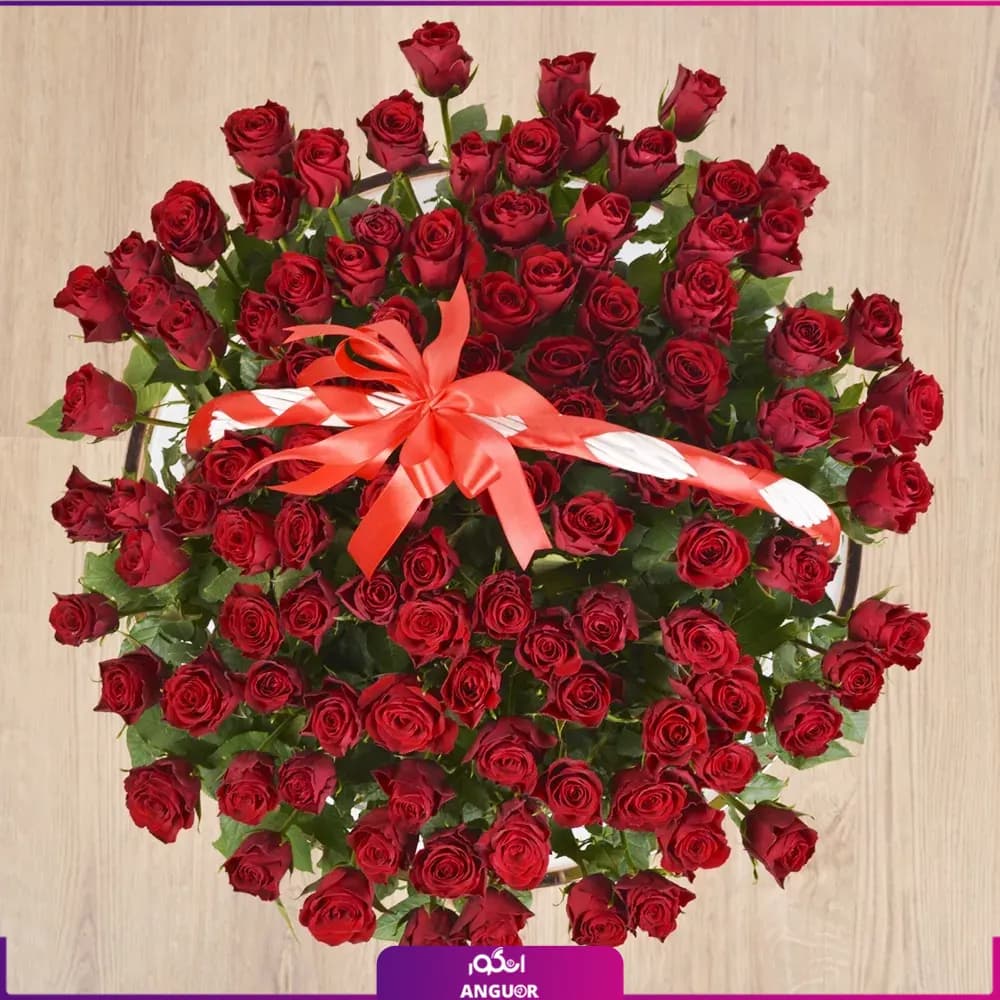 سبد گل رز قرمز 101 شاخه — تصویر ۴
