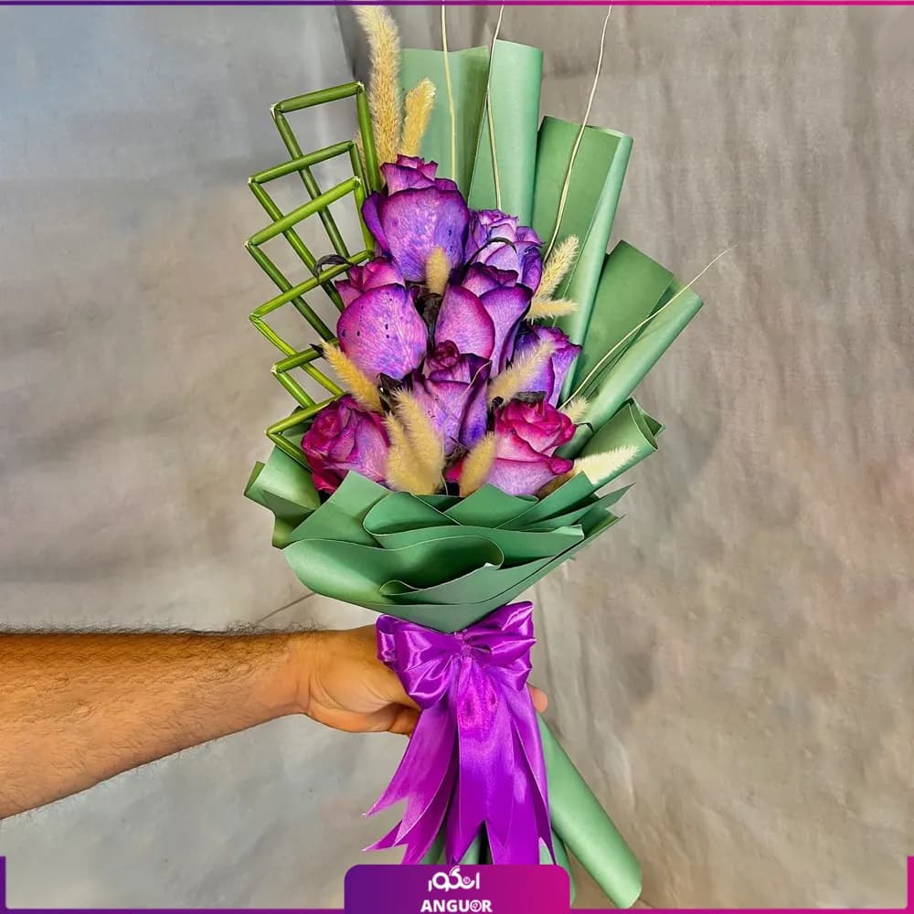 دسته گل رز بنفش 8 شاخه