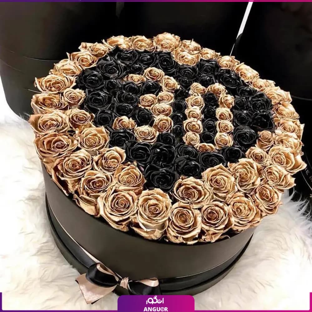 باکس گل رز طلایی – مشکی عدد 30