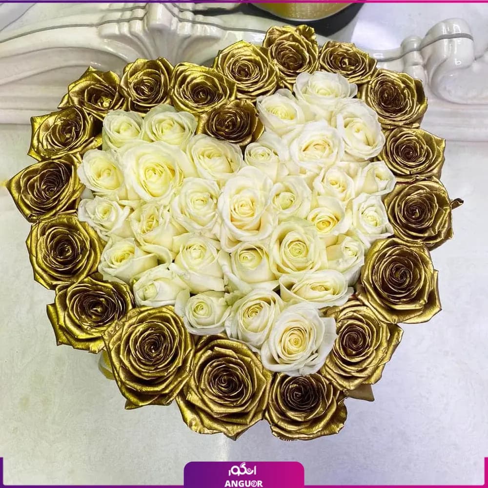 باکس گل رز قلبی سفید – طلایی