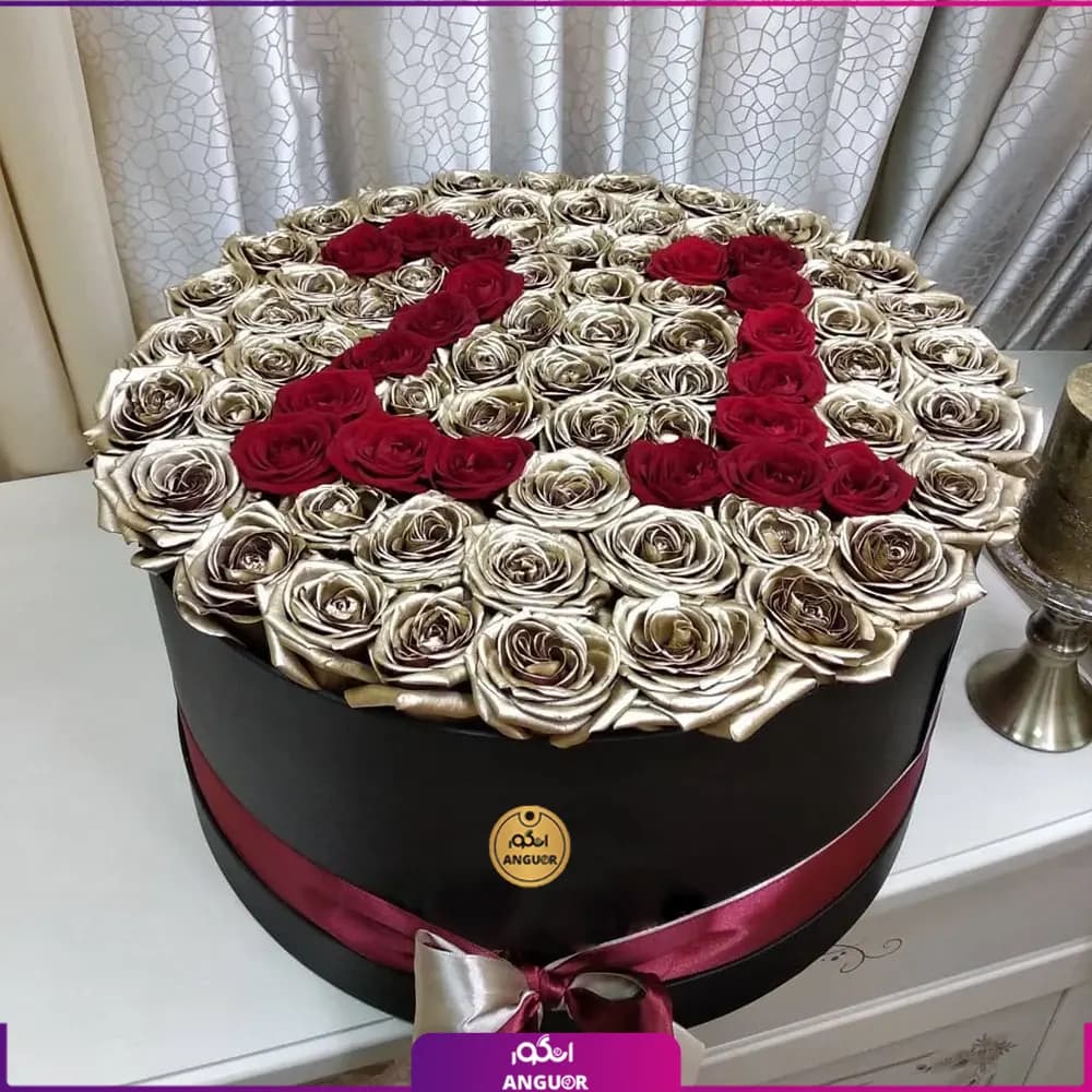 باکس گل رز طلایی عدد 21