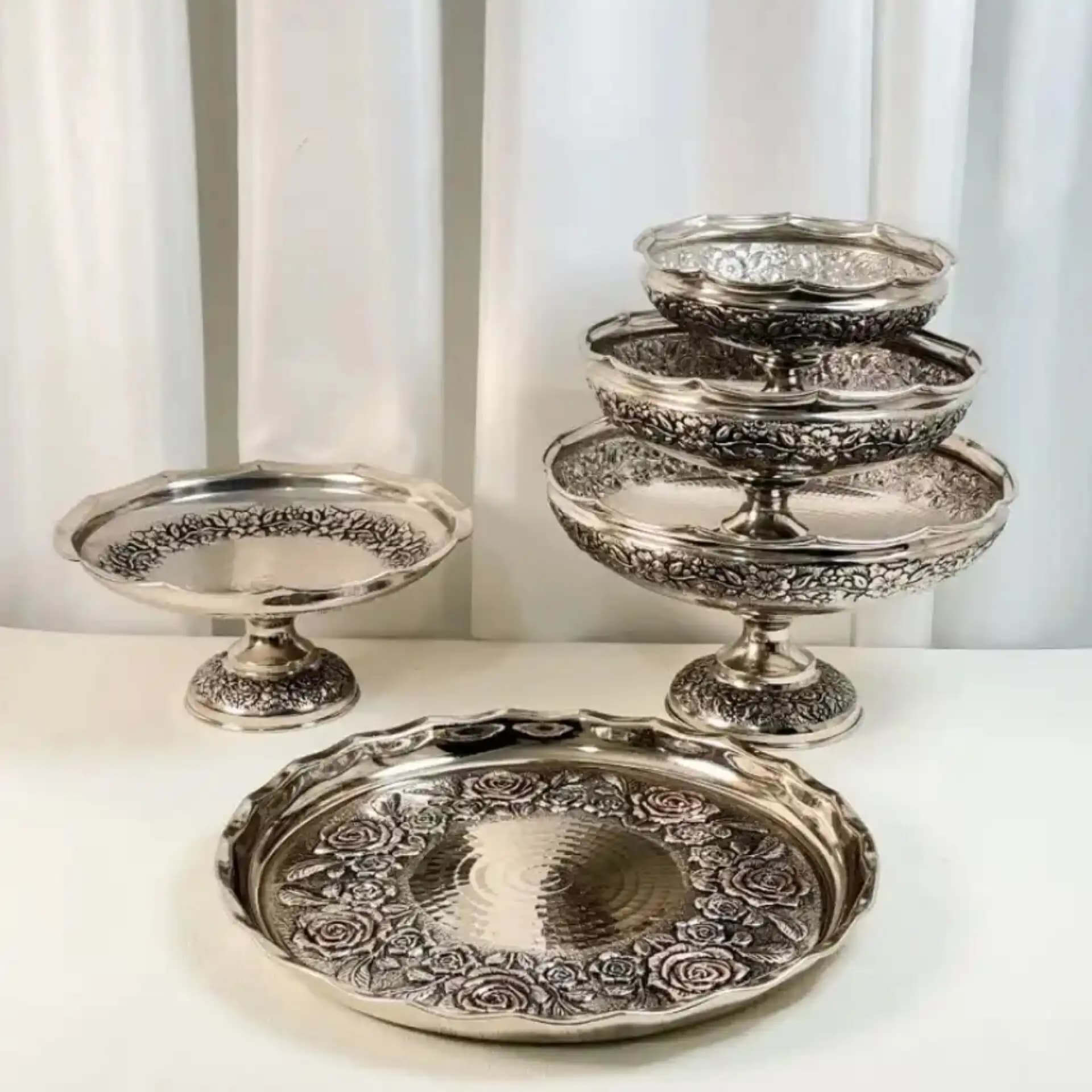 سرویس پذیرایی کروم لونا
