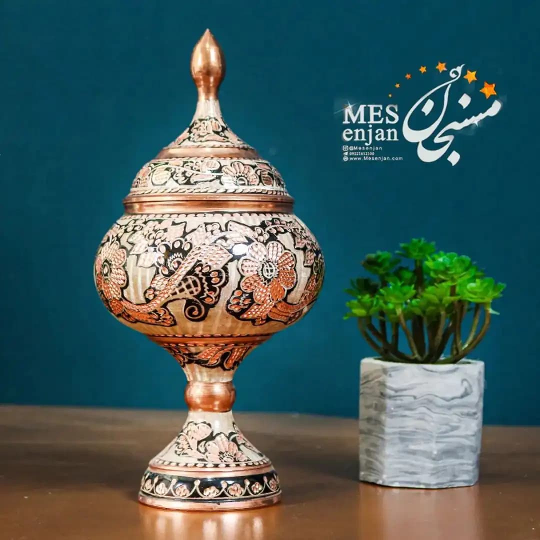 قندان نقره کوب تک پایه