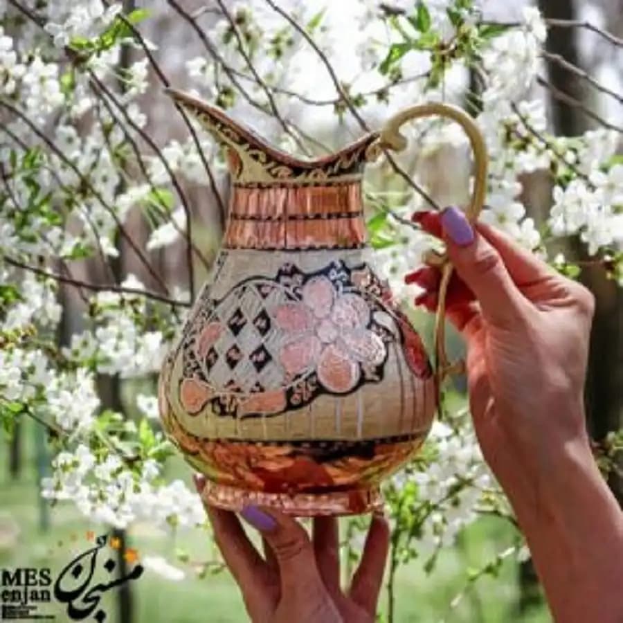 پارچ نقره کوب لب قو – هنر دست ایرانی با طراحی منحصر به فرد — تصویر ۲