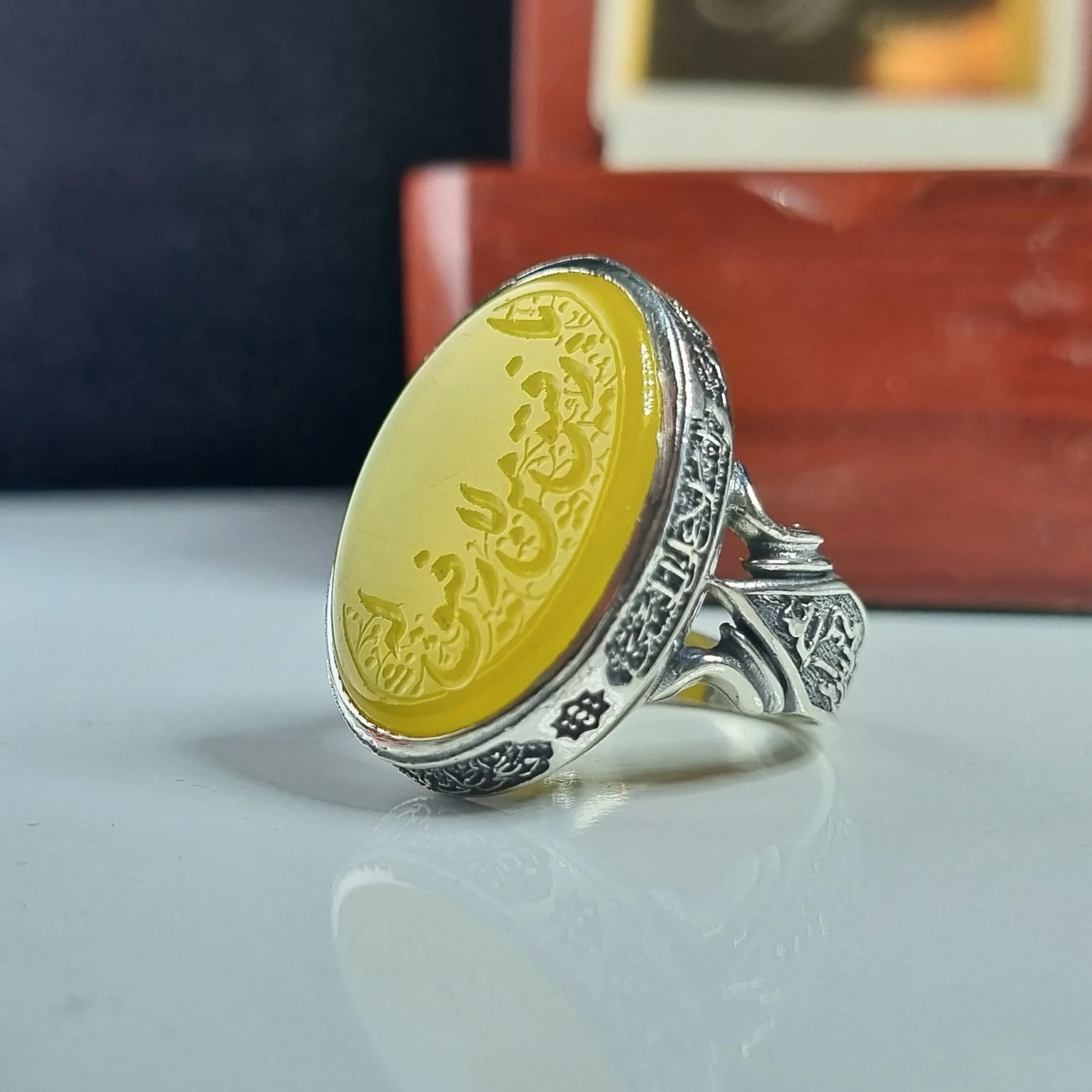 انگشتر نقره مردانه عقیق زرد دستساز با حکاکی لا رفیق من لا رفیق له عیار 925 — تصویر ۱۰