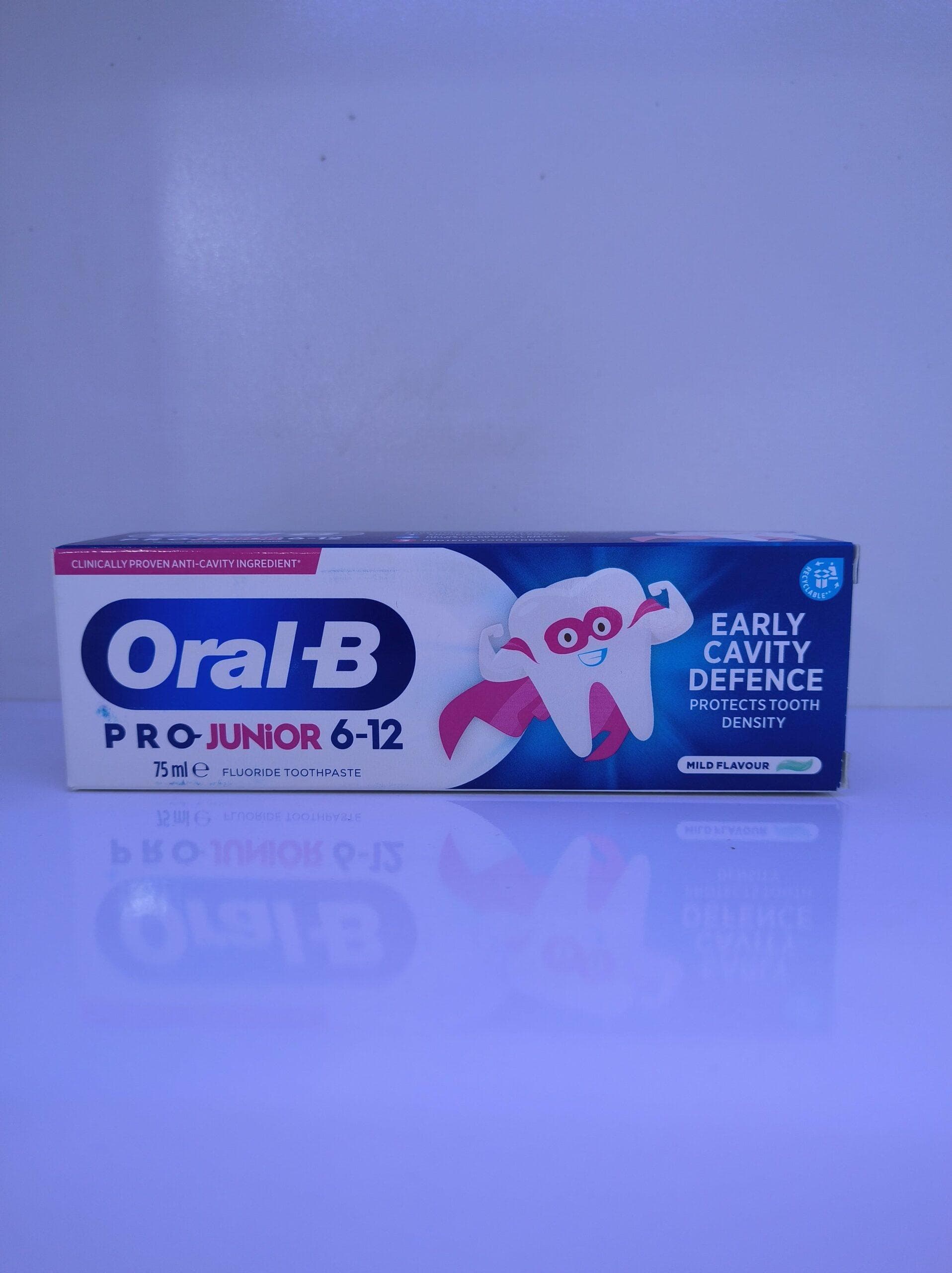 خمیر دندان کودک پرو جونیور Oral-B بالای ۶ سال بدون قند و استحکام بخش دندان حجم ۷۵ میلی — تصویر ۴