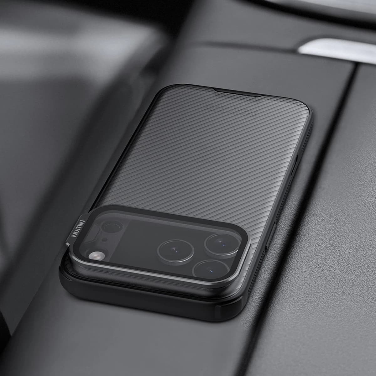 گارد دودی کمرا استند iPhone 17 Pro Max مارک نیلکین مدل CamShield Prop — تصویر ۴