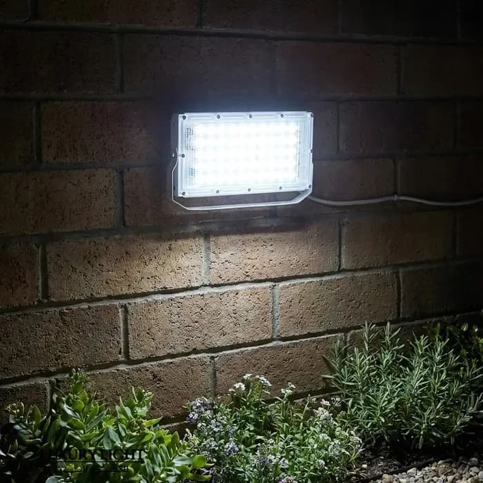 پروژکتور LED مدل بیلبوردی — تصویر ۱۰