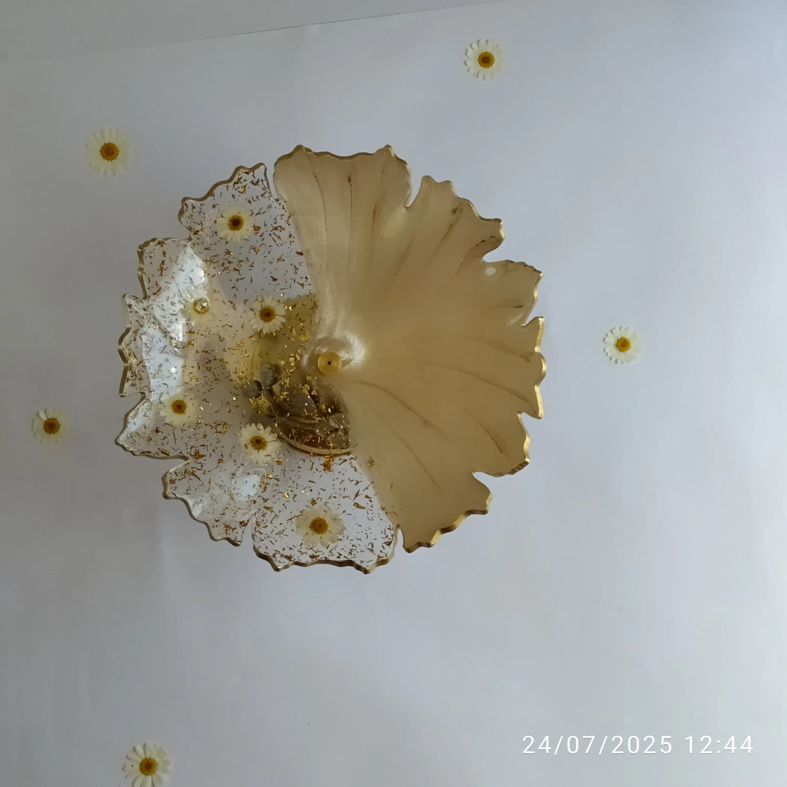 سرویس پذیرایی گل بابونه 12 نفره — تصویر ۱۰