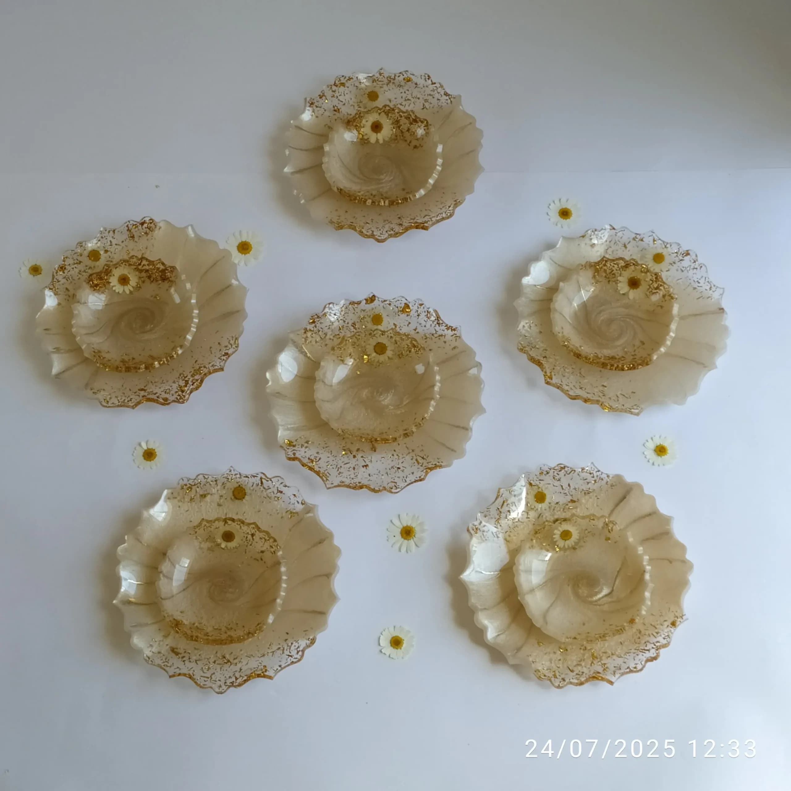 سرویس پذیرایی گل بابونه 6 نفره — تصویر ۱۱