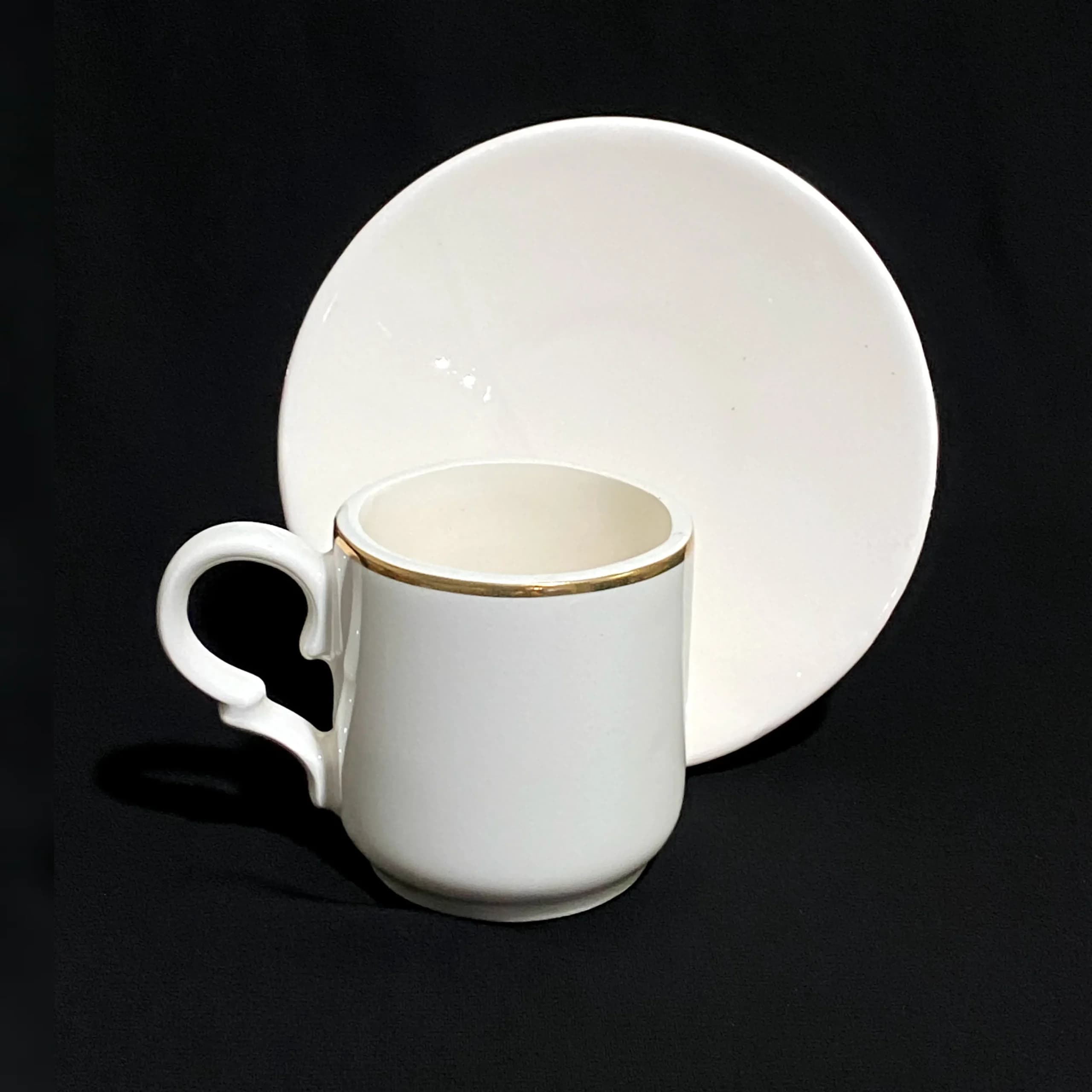 فنجان کلاسیک لب طلا کد 107