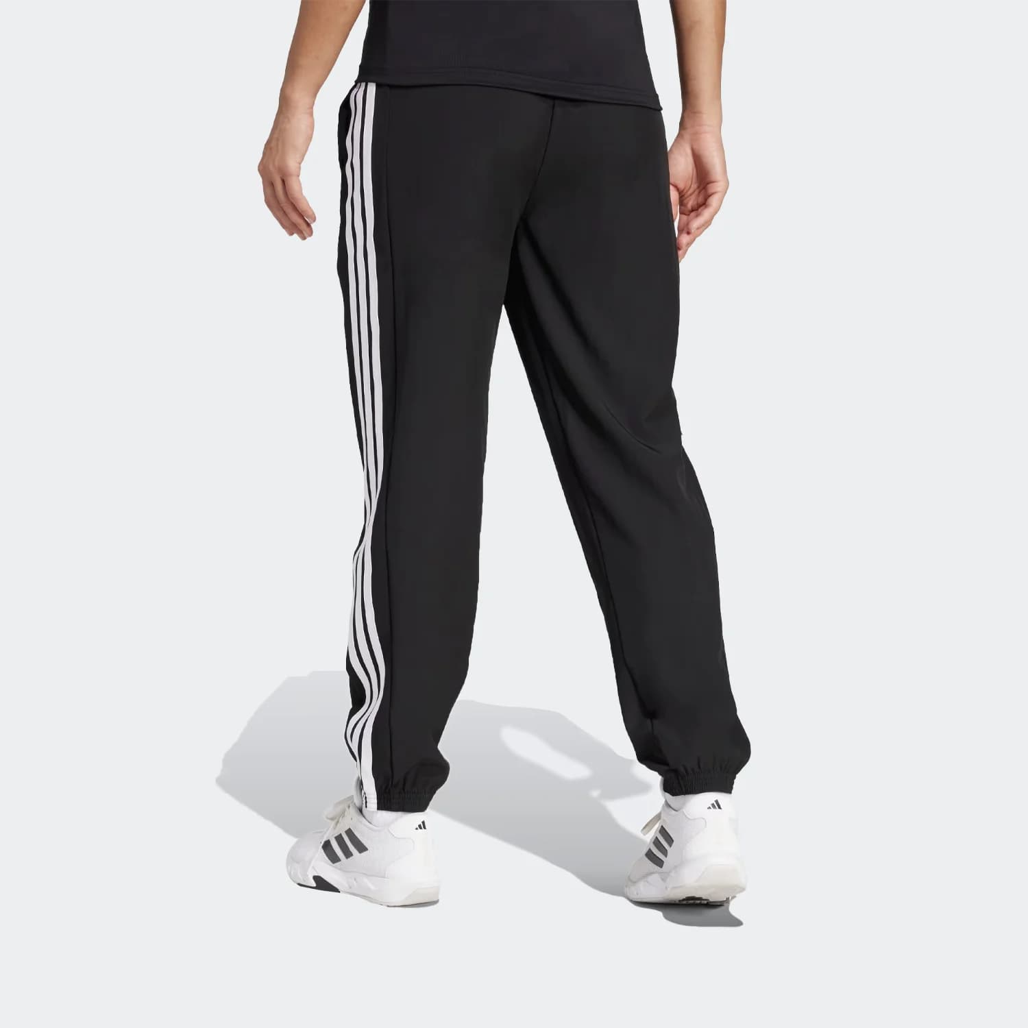 شلوار زنانه آدیداس مدل Train Essentials 3-Stripes Woven Pants — تصویر ۶