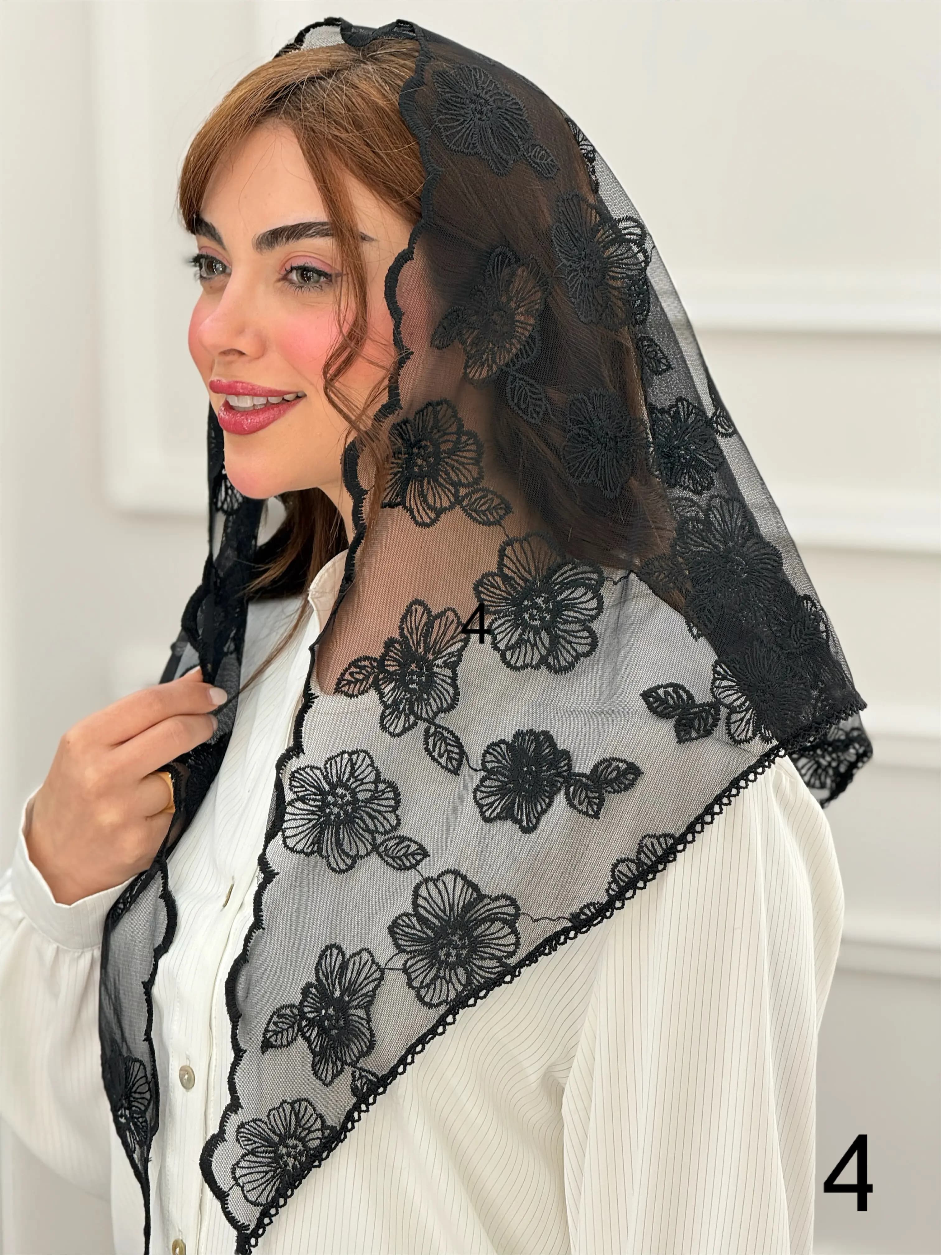 مینی اسکارف سه گوش دانتل مشکی — تصویر ۵