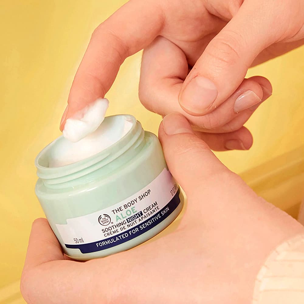 کرم شب مرطوب کننده و آبرسان آلوئه ورا بادی شاپ The Body Shop Aloe Soothing Night Cream 50ml — تصویر ۴