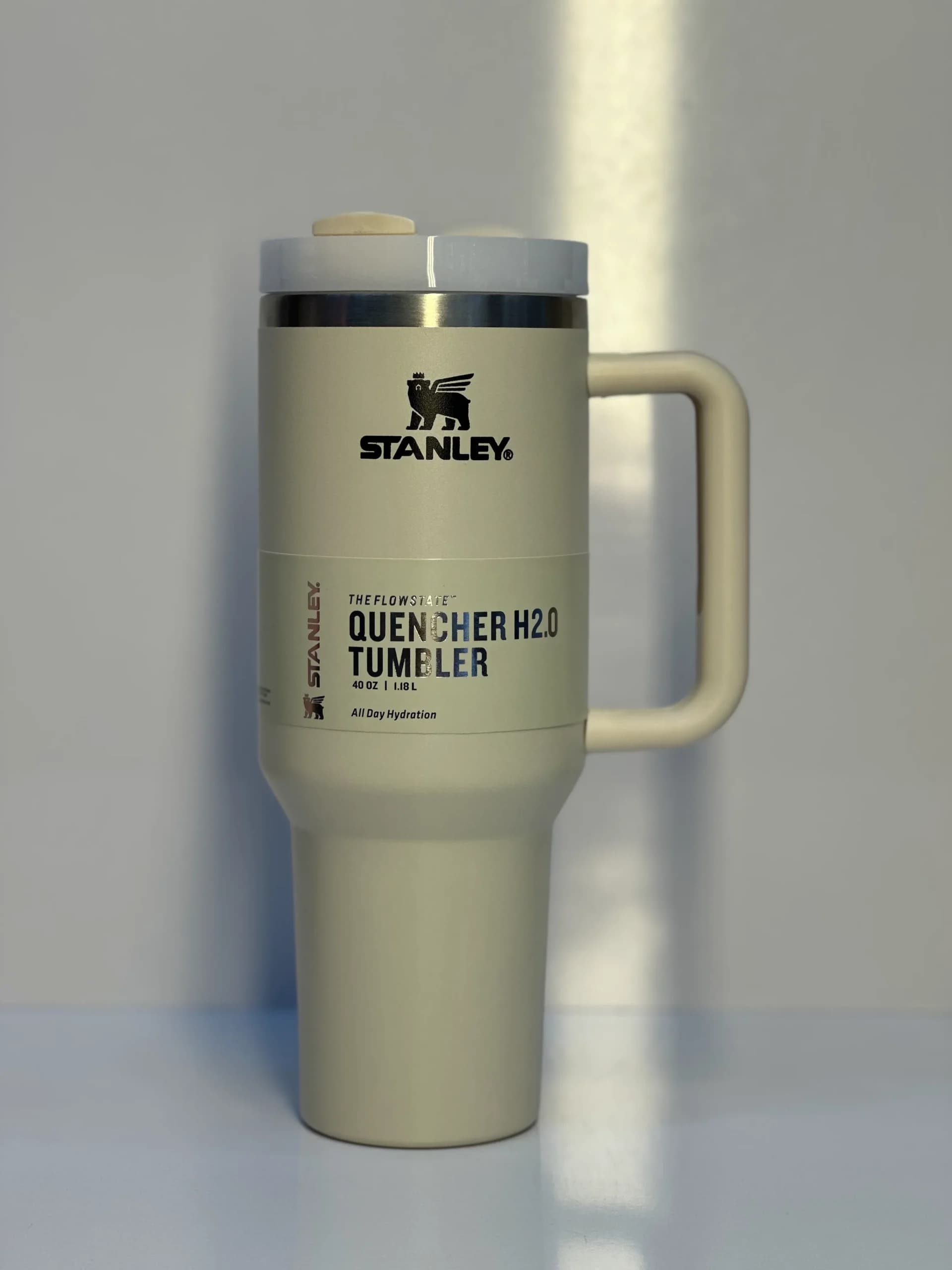 تراول ماگ استنلی مدل Quencher H2.O Tumbler دسته دار 1.18 لیتر اصل — تصویر ۱۱
