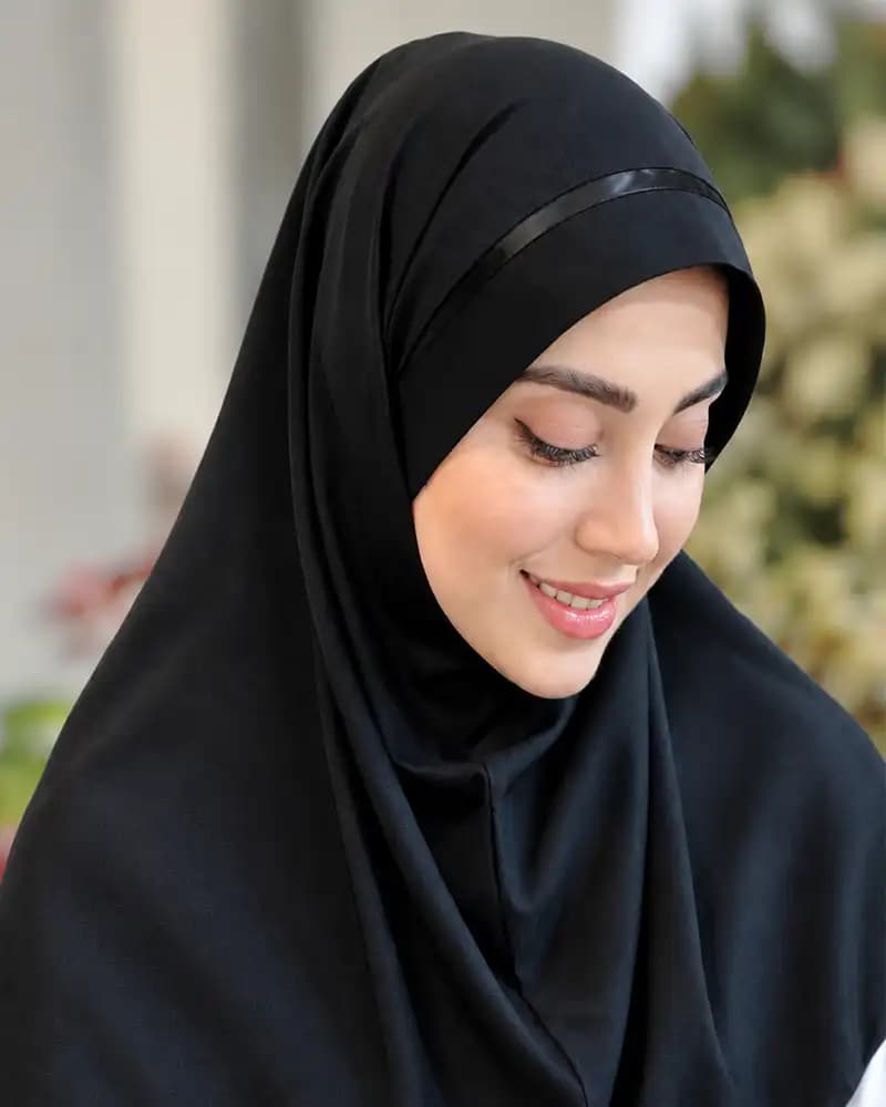 مقنعه مشکی تل سرخود اوت لت — تصویر ۳