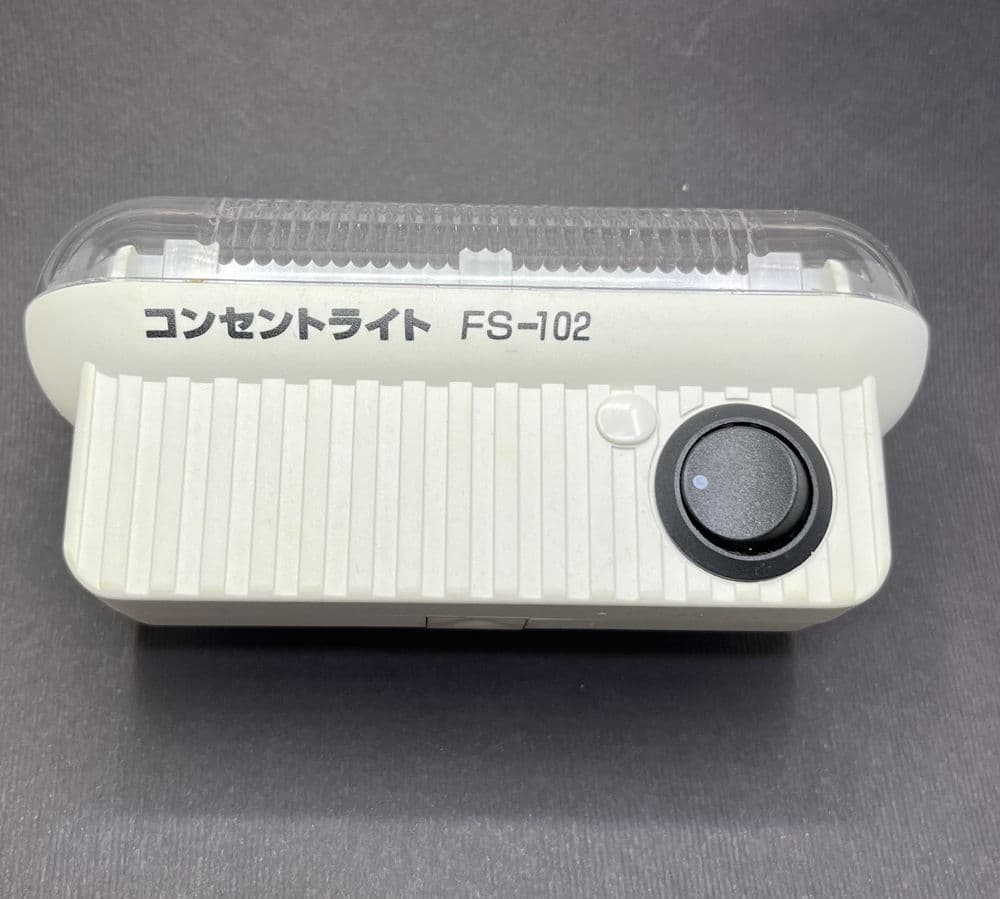 چراغ خواب پریزی طرح مهتابی 2W مدل FS-102 — تصویر ۱۰
