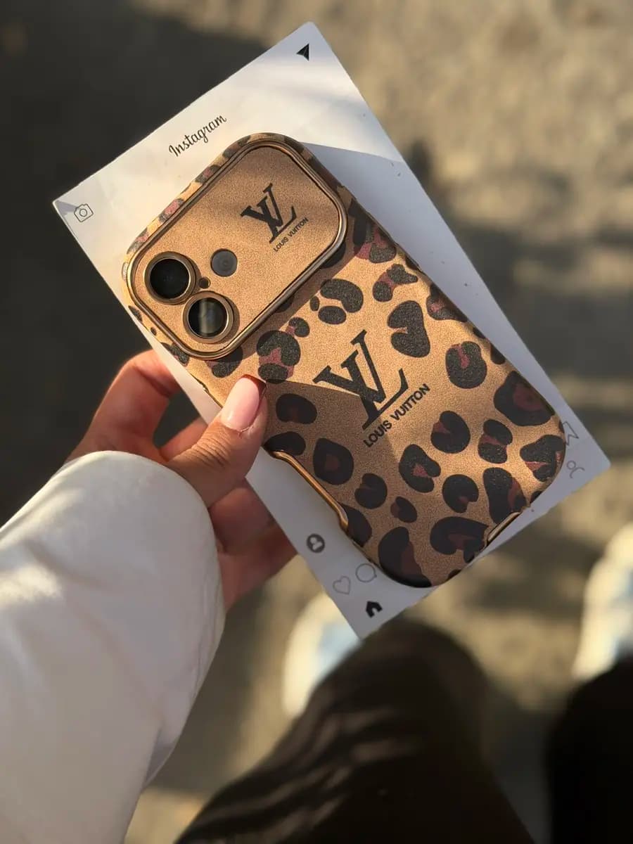 قاب Louis Vuitton Leopard Golden (کدC2319) — تصویر ۲