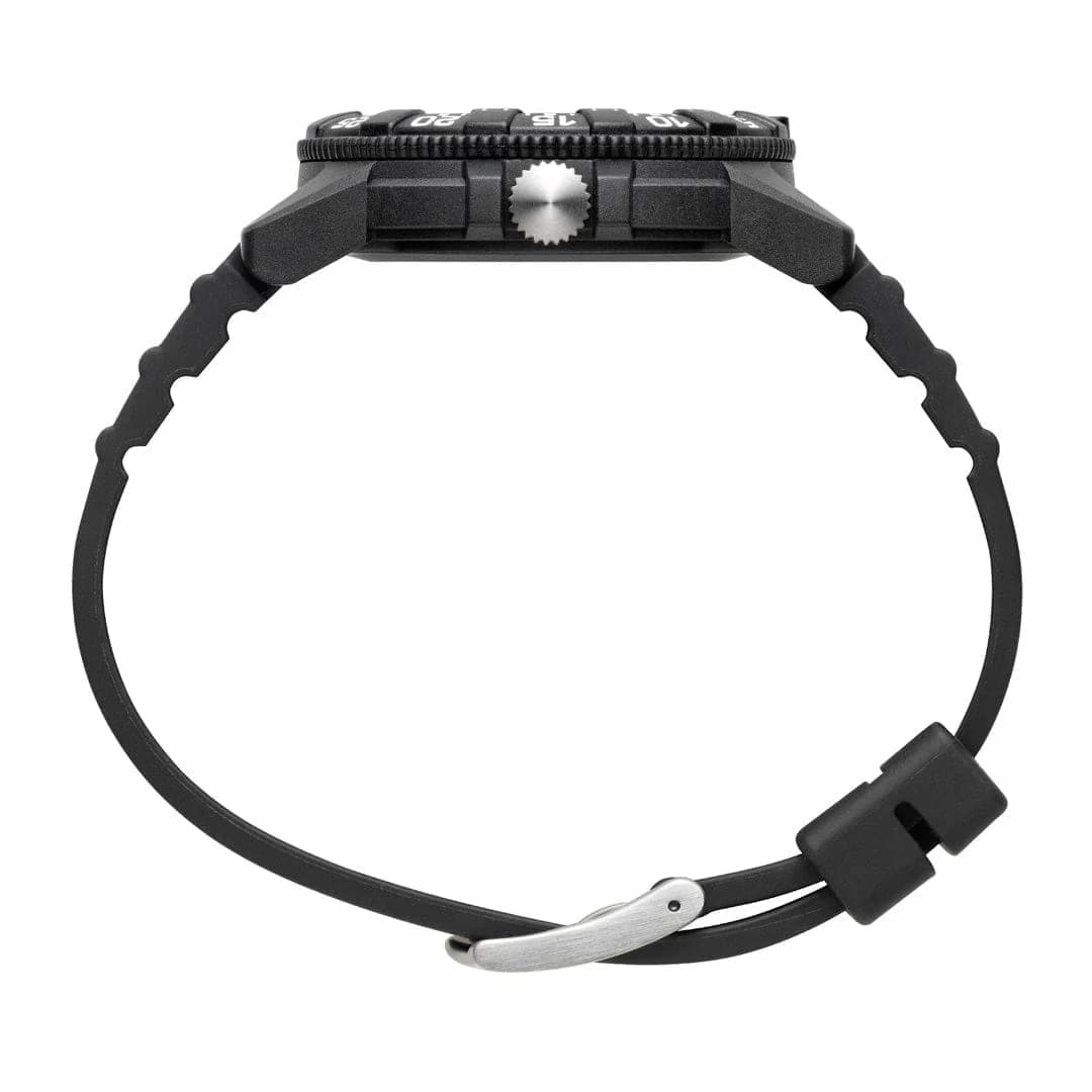 ساعت مچی لومینوکس مردانه مدل LUMINOX XS.0325 — تصویر ۷