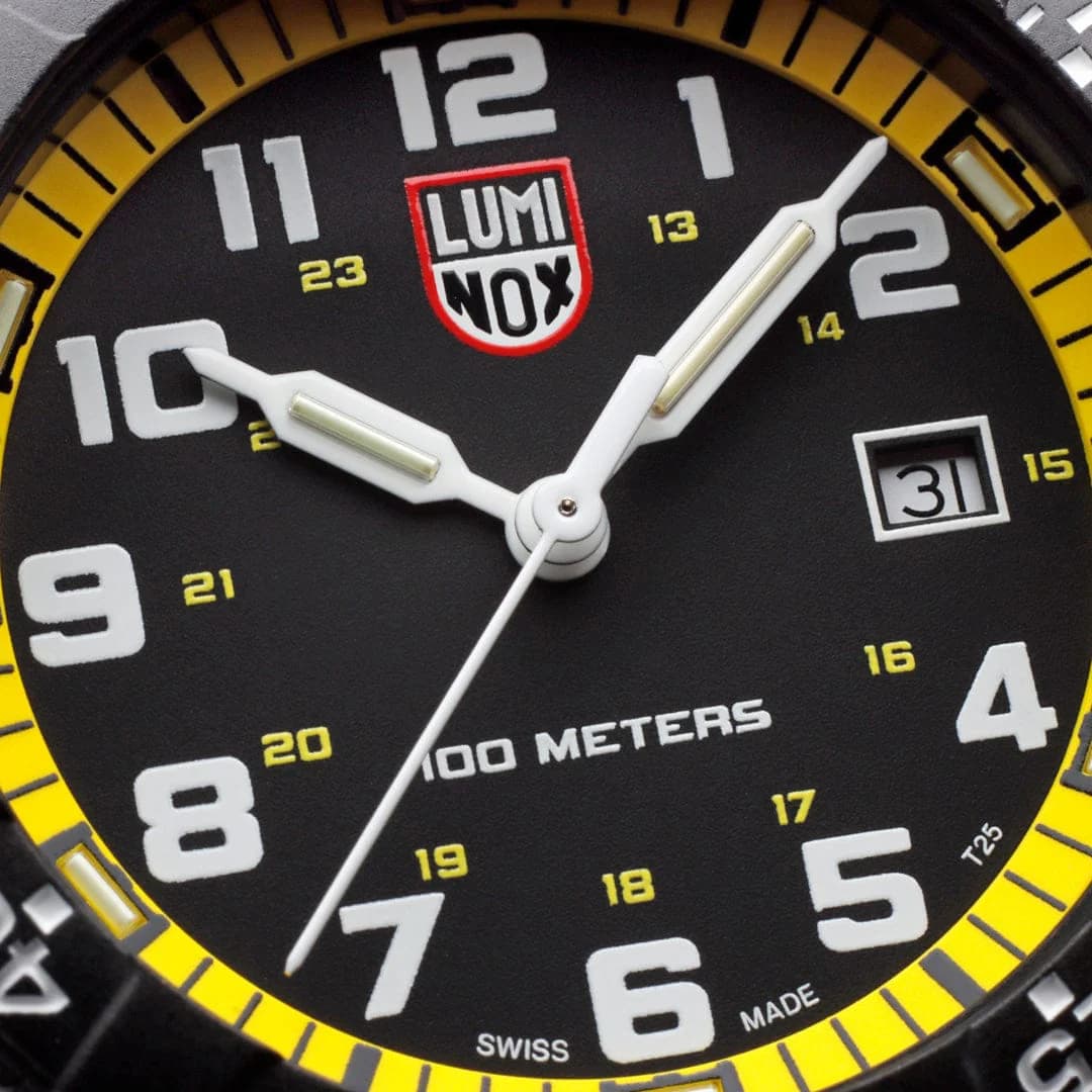 ساعت مچی لومینوکس مردانه مدل LUMINOX XS.0325 — تصویر ۵