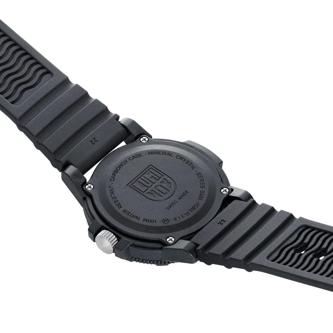 ساعت مچی لومینوکس مردانه مدل LUMINOX XS.0325 — تصویر ۳