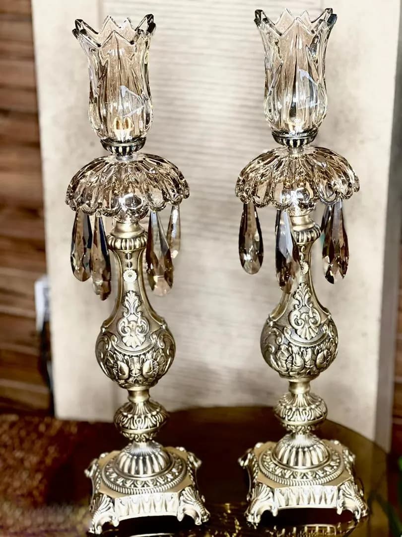 شمعدان دکوری نقره ای طرح سلطنتی — تصویر ۲