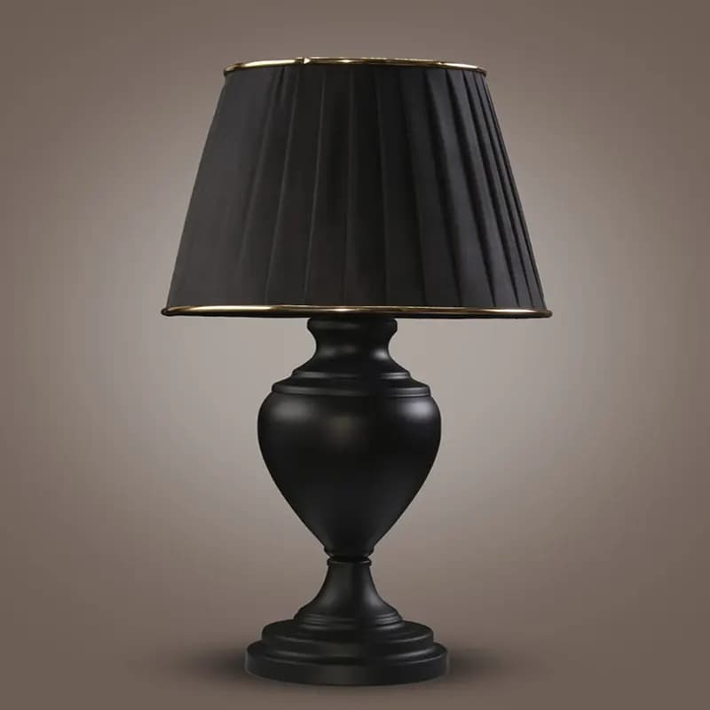 آباژور کوزه ای مشکی کلاسیک شید دار