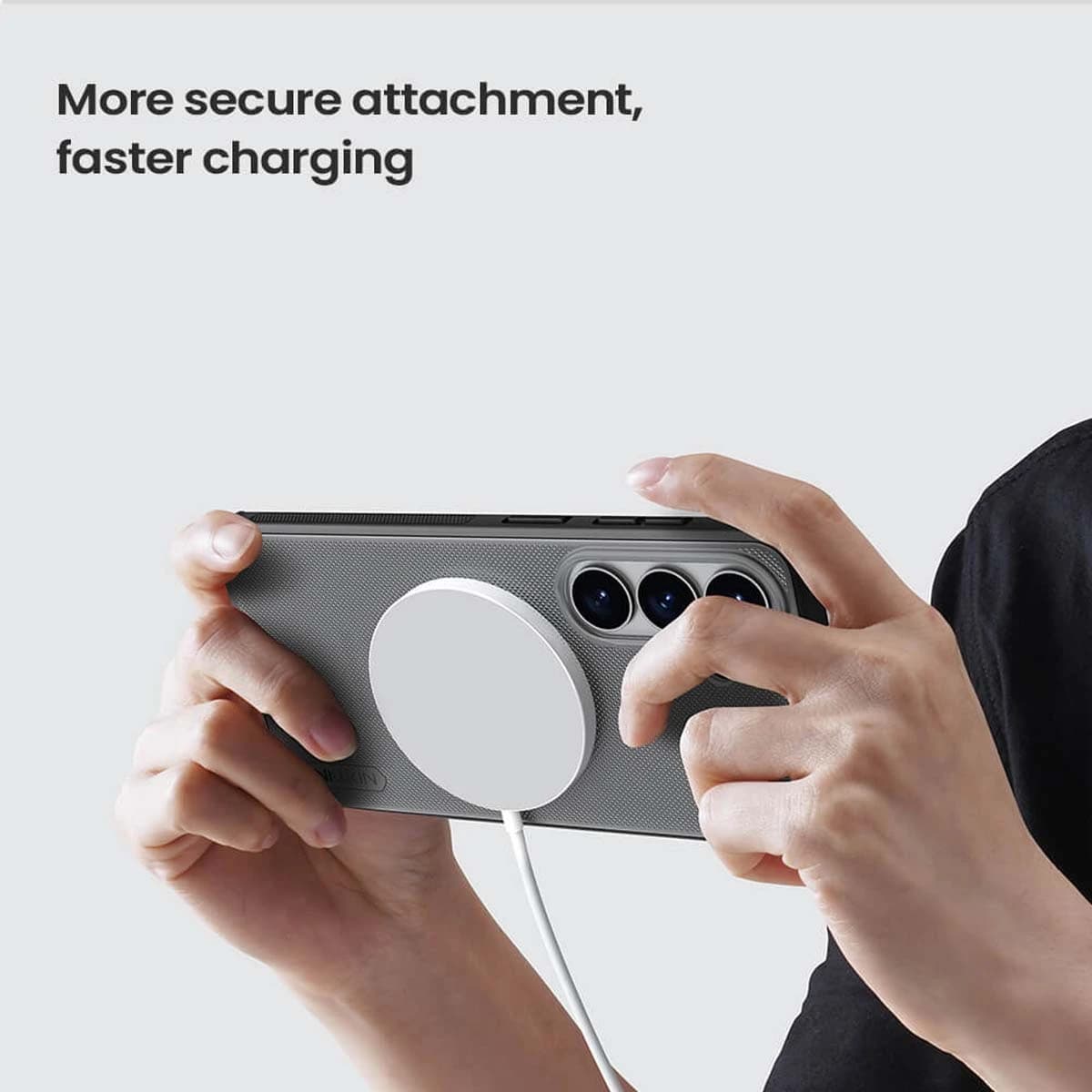 قاب ضدضربه دودی مگنتی Galaxy S26 مارک نیلکین مدل Super Frosted Shield Pro Clear Magnetic — تصویر ۶