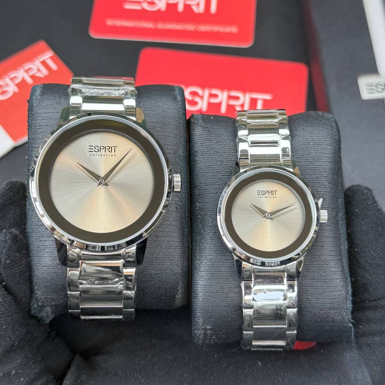 ست ساعت زنانه و مردانه مارک اسپریت صفحه گرد بند استیل در رنگ بندی متنوع و شیک کد 2117574 — تصویر ۴