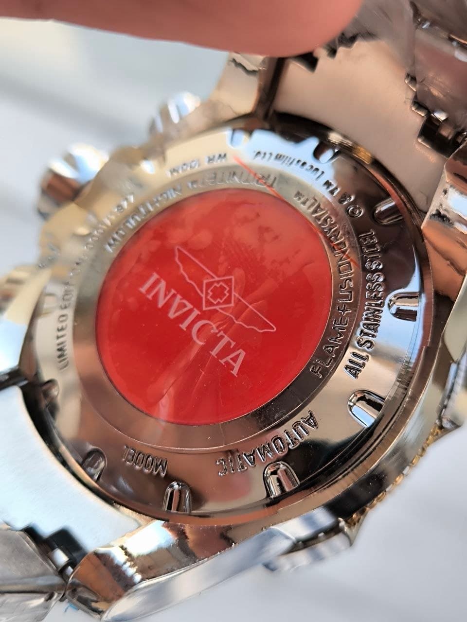 ساعت مردانه مارک اینویکتا INVICTA طرح دراگون (اژدها) سه موتوره فعال تقویم دار قطب نما کیفیت عالی رنگ ثابت کد 1924637 — تصویر ۴