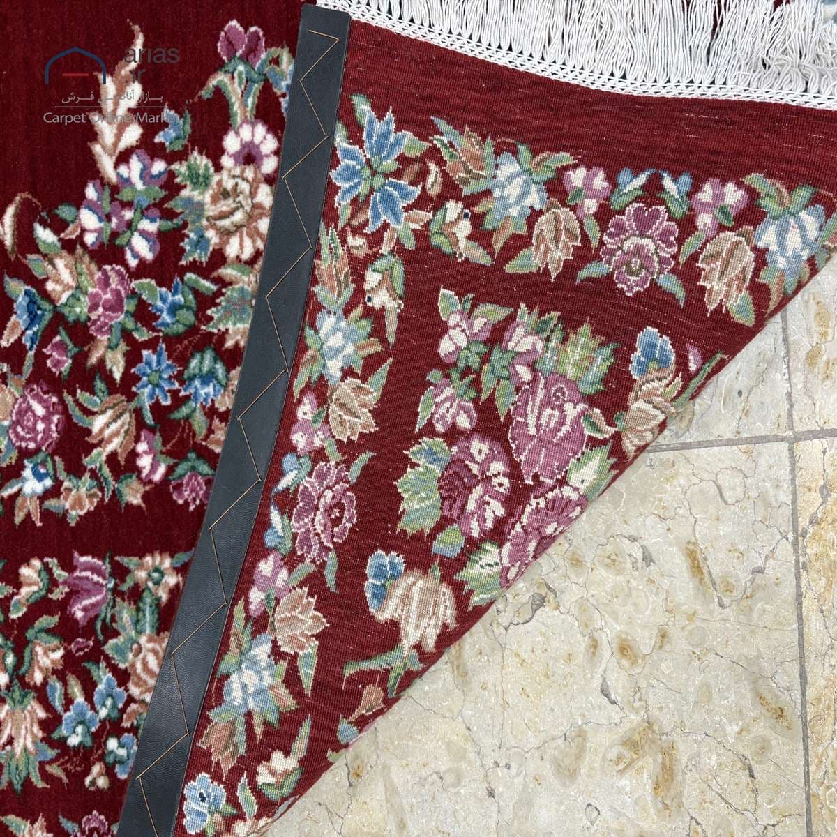 فرش دستباف مربعی نقشه دیبا زمینه لاکی بافت کرمان کد D09134 — تصویر ۸