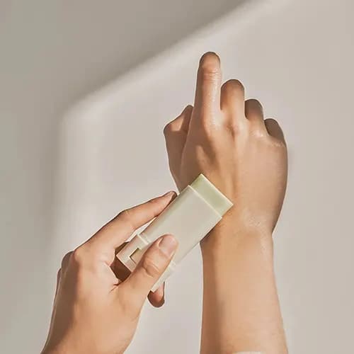 ضد آفتاب استیکی بیوتی آف جوسان SPF50 — تصویر ۶