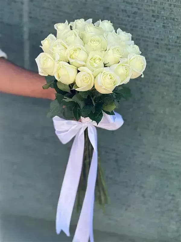 دسته گل رز سفید 20 شاخه هلندی با ارسال رایگان