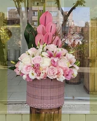 با خرید گل کادویی فضای سرد و خسته‌کننده را زنده کن