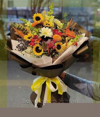 با گلهای رونده برای حیاط فضای خانه یا محل کار را زنده کن — تصویر ۲