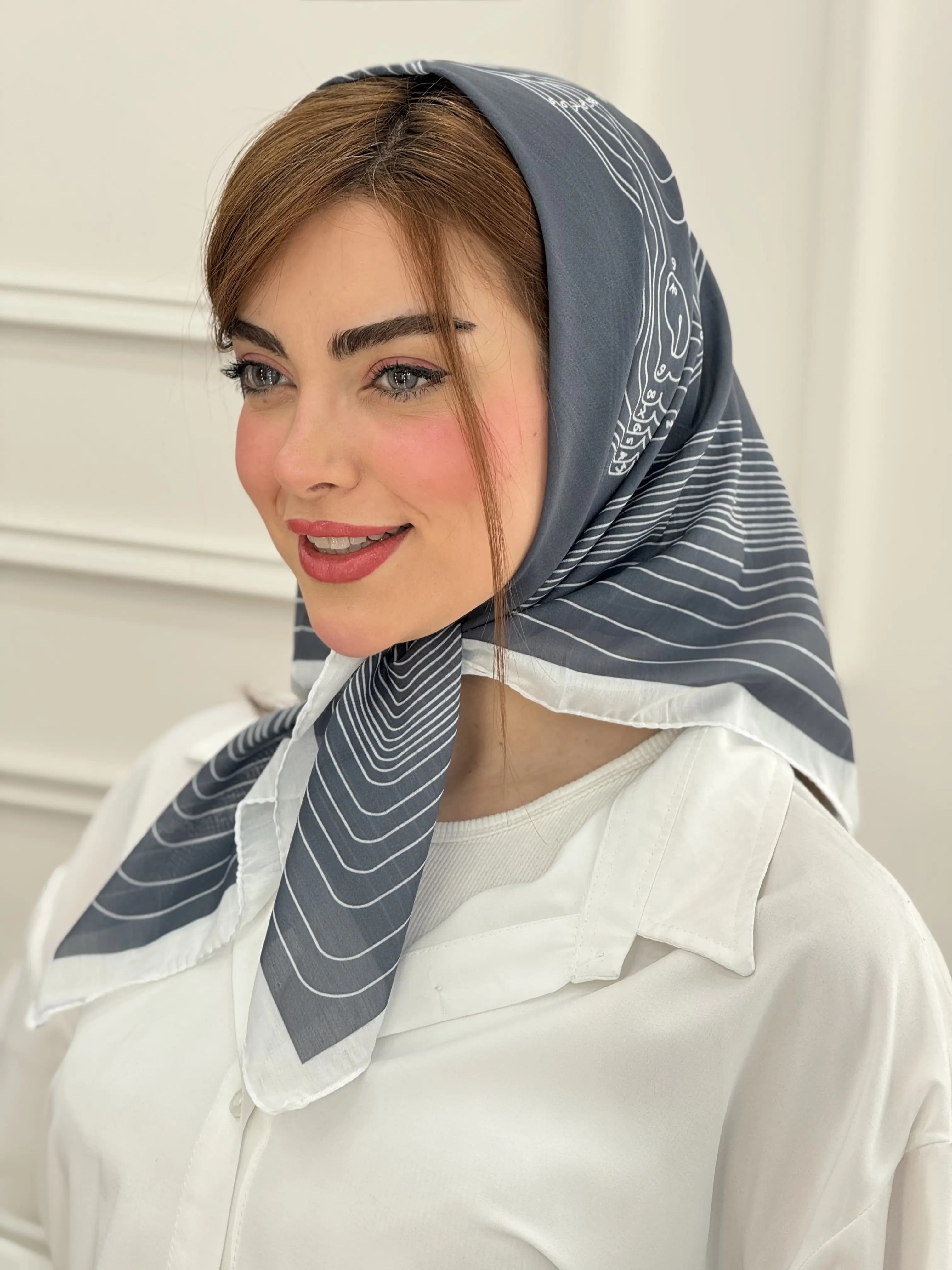 مینی اسکارف طرح هرمس — تصویر ۳