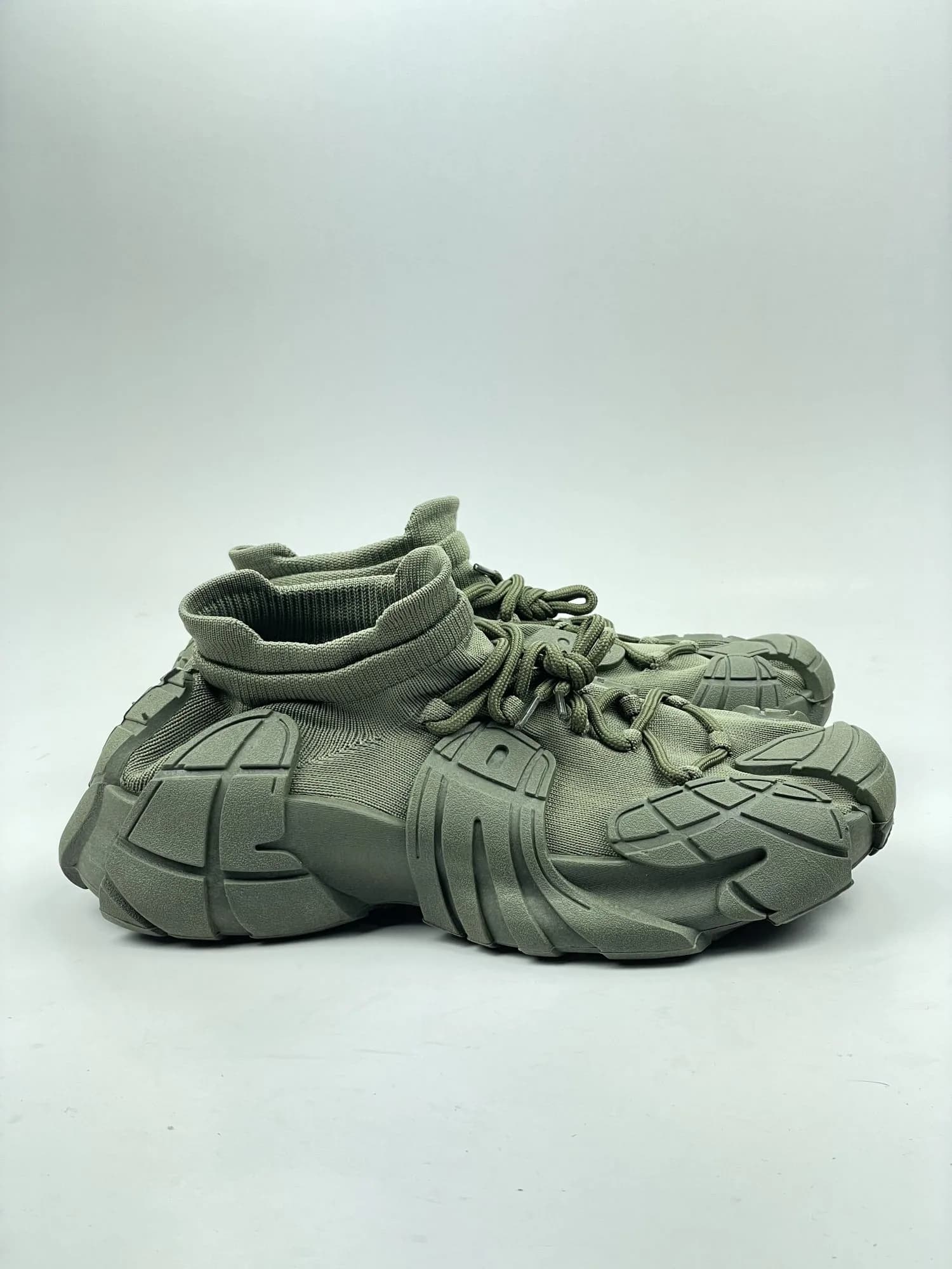 کتونی کشبافت تزریق مستقیم بالنسیاگا BALENCIAGA بندی سبز یشمی یکدست