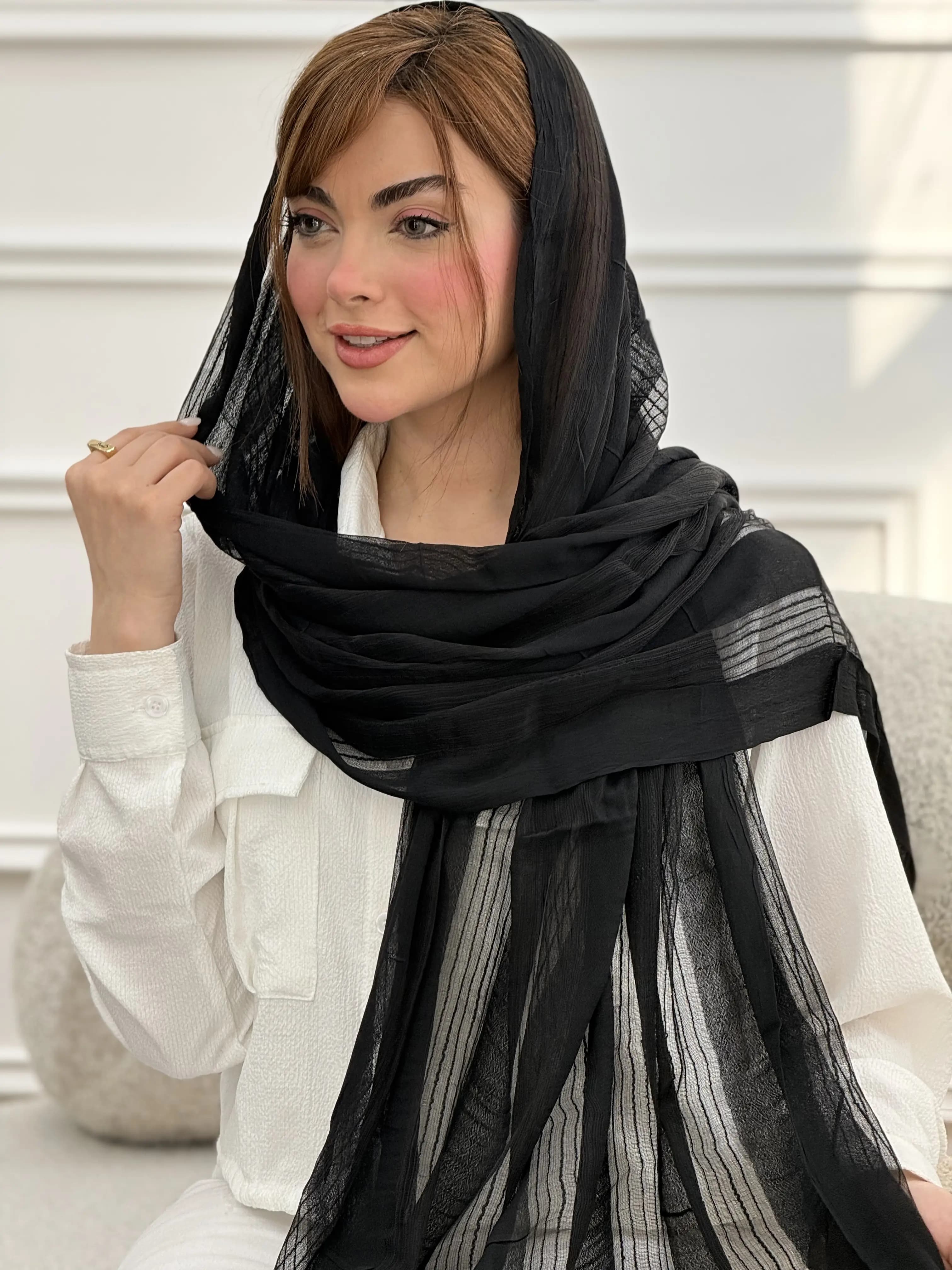 شال نخی مشکی راه راه