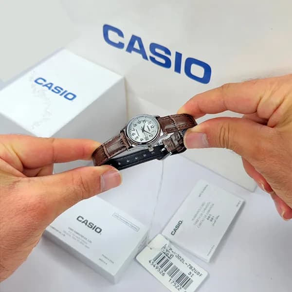 ساعت مچی زنانه کاسیو مدل CASIO LTP-V002L-7B2 — تصویر ۴