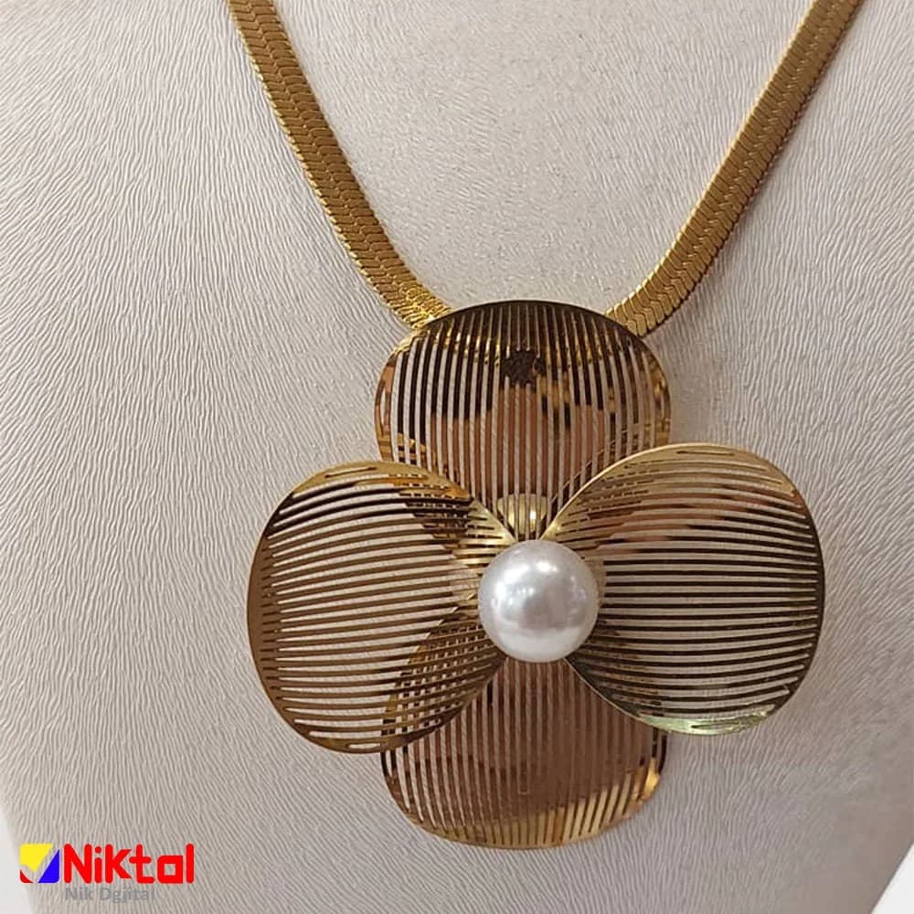 نیم ست فلاور طرح گل و مروارید مدل NERA | دارای گوشواره میخی و زنجیر ماری — تصویر ۱۰