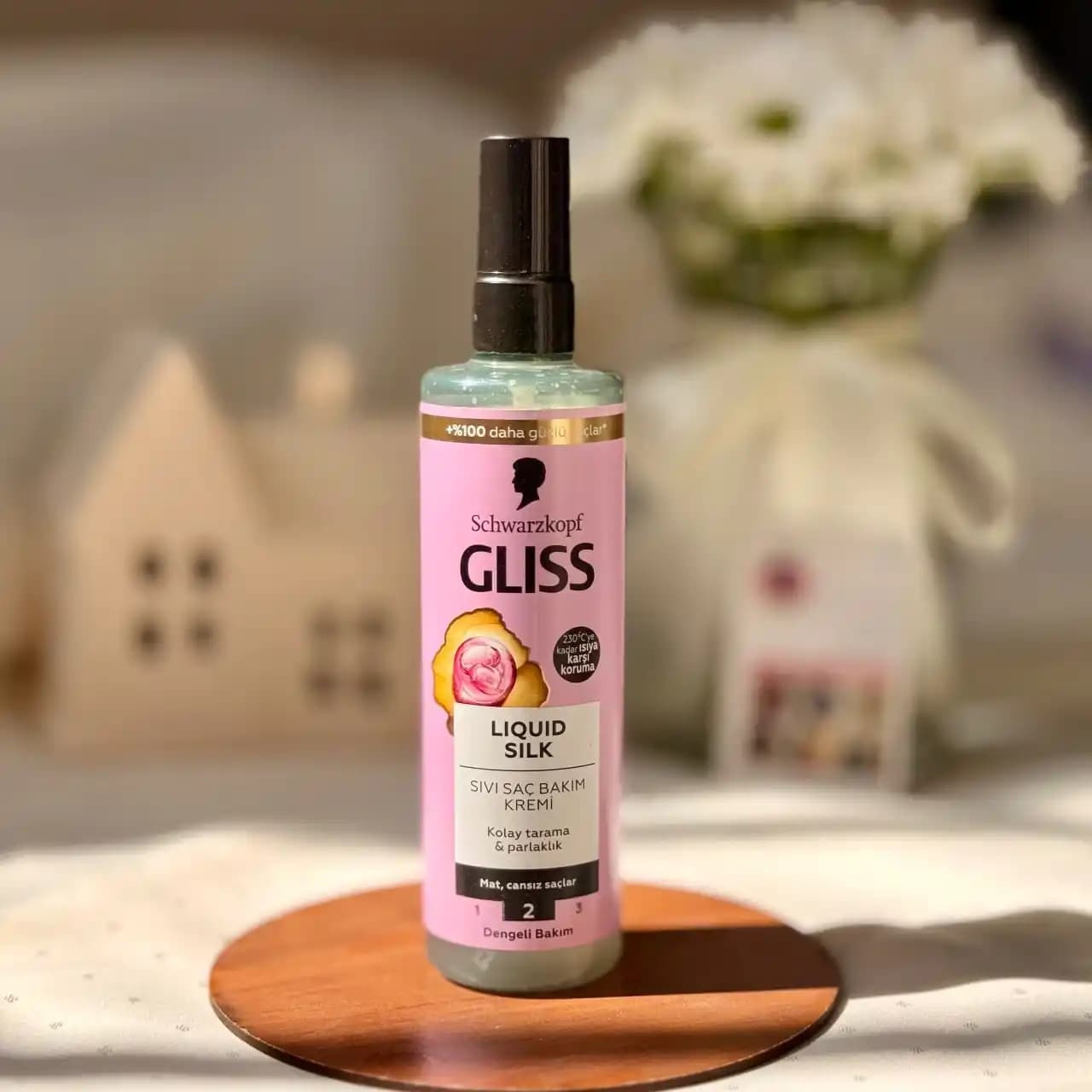 اسپری دوفاز گلیس Gliss مدل Liquid Silk مناسب موهای مات و ضعیف حجم 200 میل